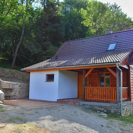 Ranc Lodge *